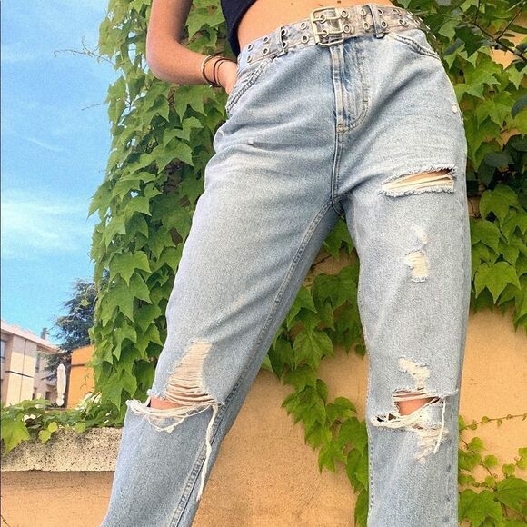 COPY - Boyfriend Straight Jeans Distressed! - Picture 6 of 7